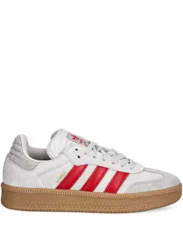 adidas: Красные кроссовки  Samba