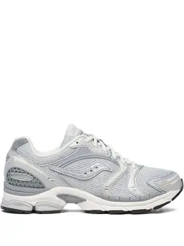 Saucony: Кроссовки 