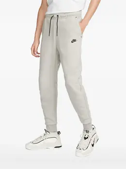 Nike: Светлые брюки 