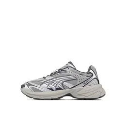 PUMA: Серые кроссовки 
