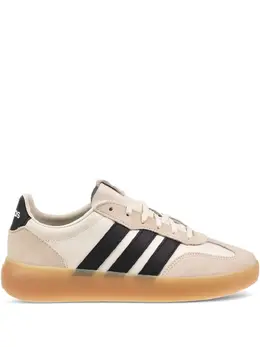 adidas: Белые кроссовки 
