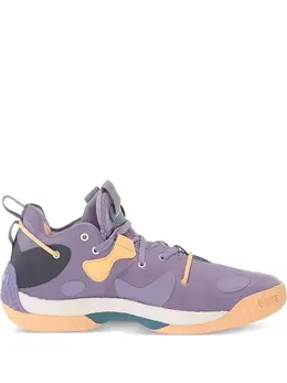 adidas: Фиолетовые кроссовки  Harden