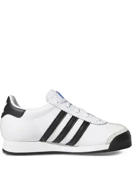 adidas: Белые кроссовки 