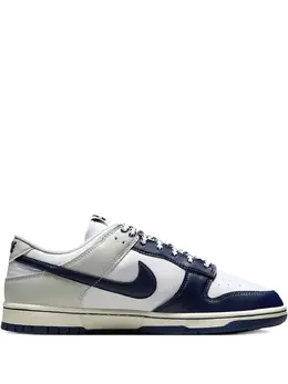 Nike: Белые кроссовки  Dunk Low