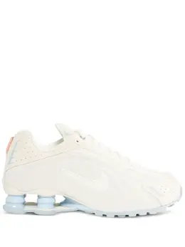 Nike: Белые кроссовки  Shox R4