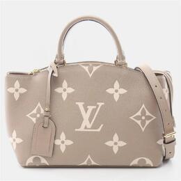 Louis Vuitton: Бежевая сумка 