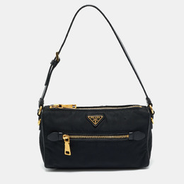 Prada: Чёрная сумка 