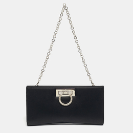 Salvatore Ferragamo: Чёрный клатч 