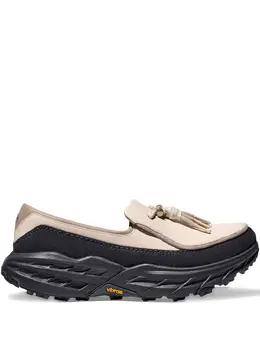HOKA: Бежевые туфли 