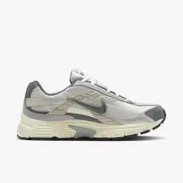 NIKE: Серые кроссовки 