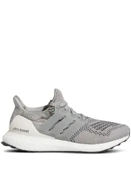 adidas: Кроссовки  UltraBoost