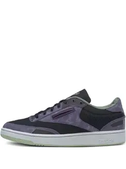 Reebok: Фиолетовые кроссовки  Club C 85