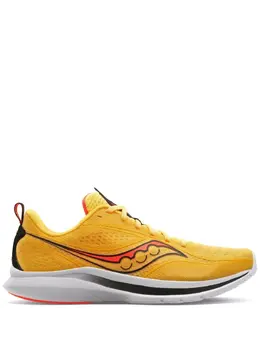 Saucony: Жёлтые кроссовки  Kinvara