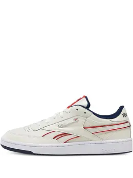 Reebok: Белые кроссовки  Club C Revenge