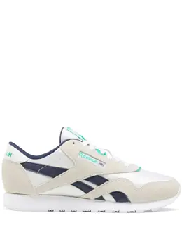 Reebok: Бежевые кроссовки  Vector