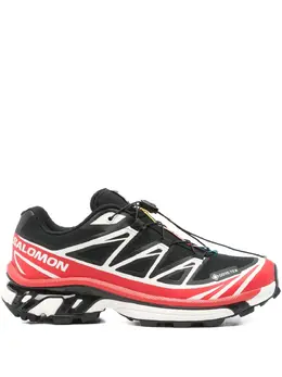 Salomon: Чёрные кроссовки 