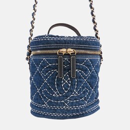 Chanel: Голубая сумка 