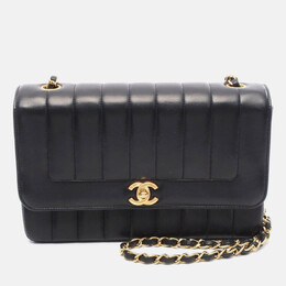Chanel: Чёрная сумка через плечо 