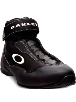 Oakley: Чёрные кроссовки 
