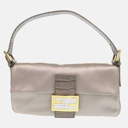 Fendi: Бежевая сумка 