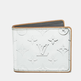 Louis Vuitton: Серебристый кошелёк 