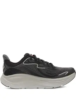 HOKA: Чёрные кроссовки 