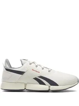 Reebok: Белые кроссовки  DMX
