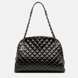 Chanel: Чёрная сумка 