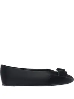 Ferragamo: Чёрные балетки 