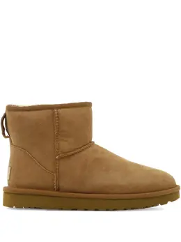 UGG: Коричневые ботинки  Classic Mini