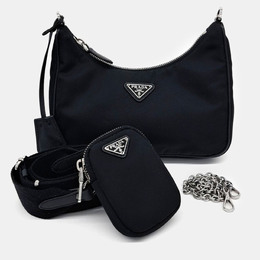Prada: Чёрная сумка 