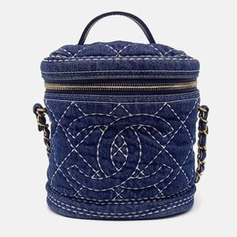 Chanel: Голубая сумка 