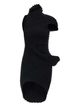 Issey Miyake: Чёрное платье 