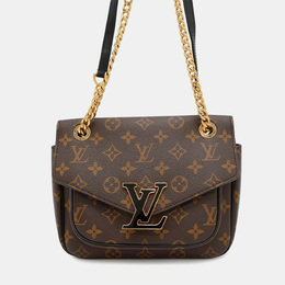 Louis Vuitton: Коричневая сумка через плечо 