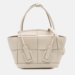Bottega Veneta: Белая сумка  Maxi Intrecciato
