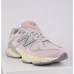 New Balance: Розовые кроссовки 