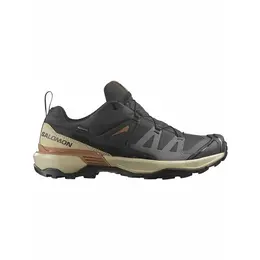 Salomon: Чёрные кроссовки 