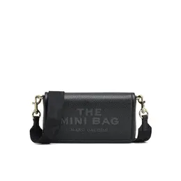 MARC JACOBS: Чёрная сумка 