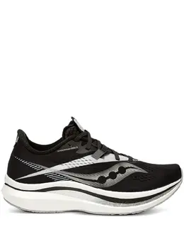 Saucony: Чёрные кроссовки  Endorphin Pro 2