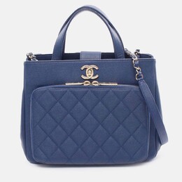 Chanel: Голубая сумка 