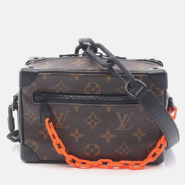 Louis Vuitton: Чёрная сумка 