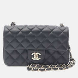 Chanel: Чёрная сумка 