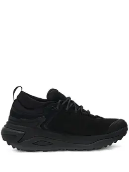 HOKA: Чёрные кроссовки 