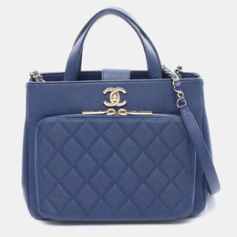 Chanel: Голубая сумка 