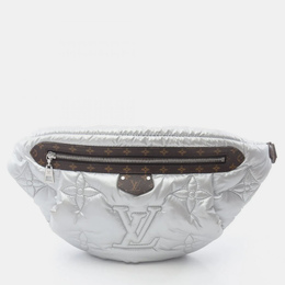 Louis Vuitton: Серебристая сумка 