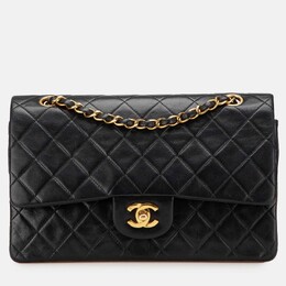 Chanel: Чёрная сумка 