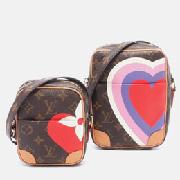 Louis Vuitton: Коричневая сумка 