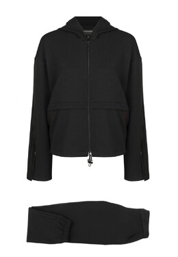 Emporio Armani: Чёрный костюм 