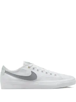 Nike: Белые пиджаки  SB Blazer