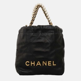 Chanel: Чёрная сумка 